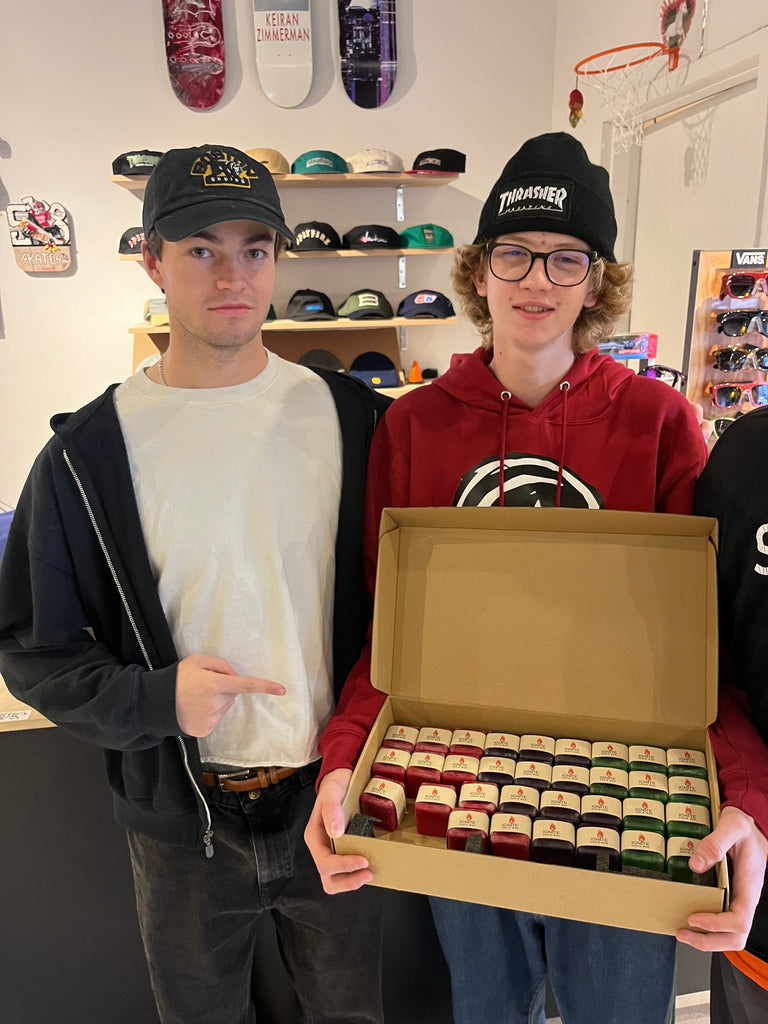 IGNITE WAX Accessories Sk8 Skates 